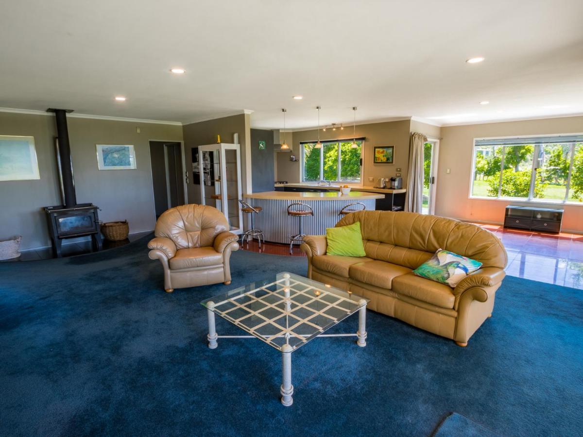 La Casa Al Mare - Golden Bay Beach House Tasman Extérieur photo